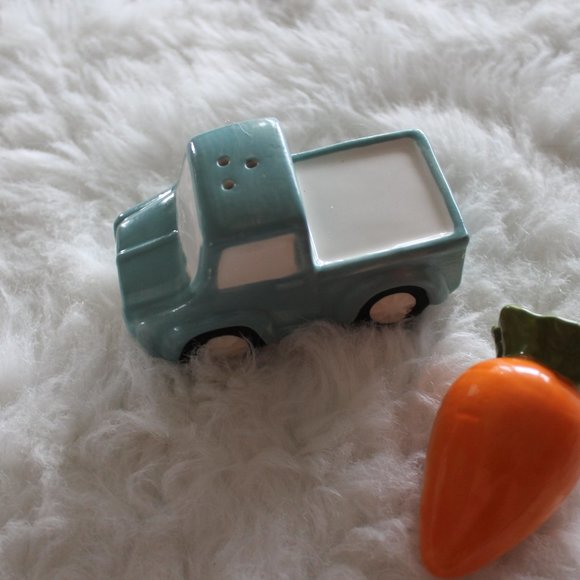 Blue Truck & Carrot Salt and Pepper Porcelain Shakers, Spring, Easter, Farmhouse - Picture 3 of 8